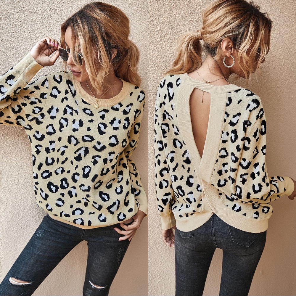 🆕Leopard Print Backless Sweater Buttermilk